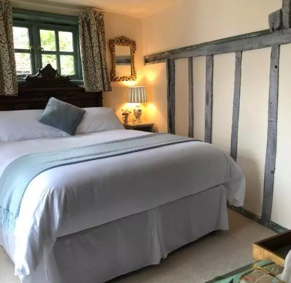 تختخواب و صبحانه The Tea House