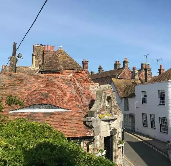 تختخواب و صبحانه The Tea House