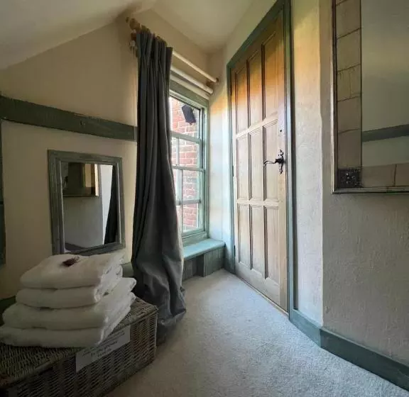 تختخواب و صبحانه The Tea House