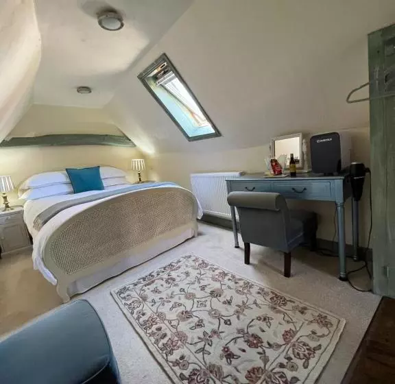 تختخواب و صبحانه The Tea House