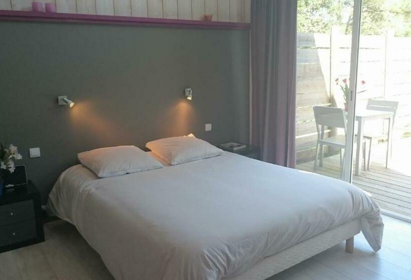 تختخواب و صبحانه Un Matin D’été