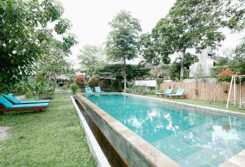 Отель Cici Bungalow Senggigi
