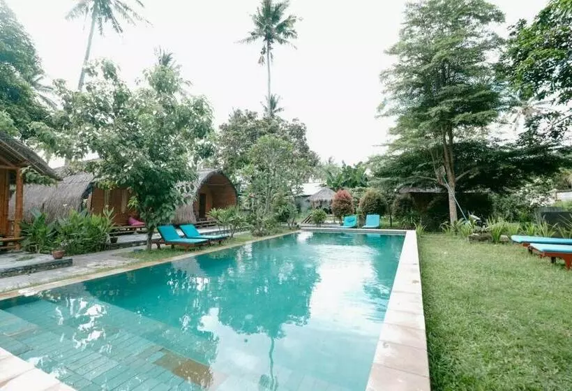 ホテル Cici Bungalow Senggigi
