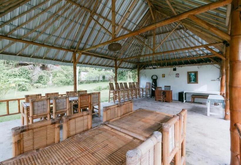 Отель Cici Bungalow Senggigi