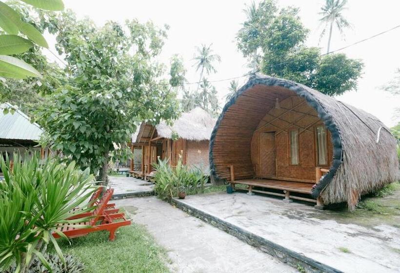 Отель Cici Bungalow Senggigi