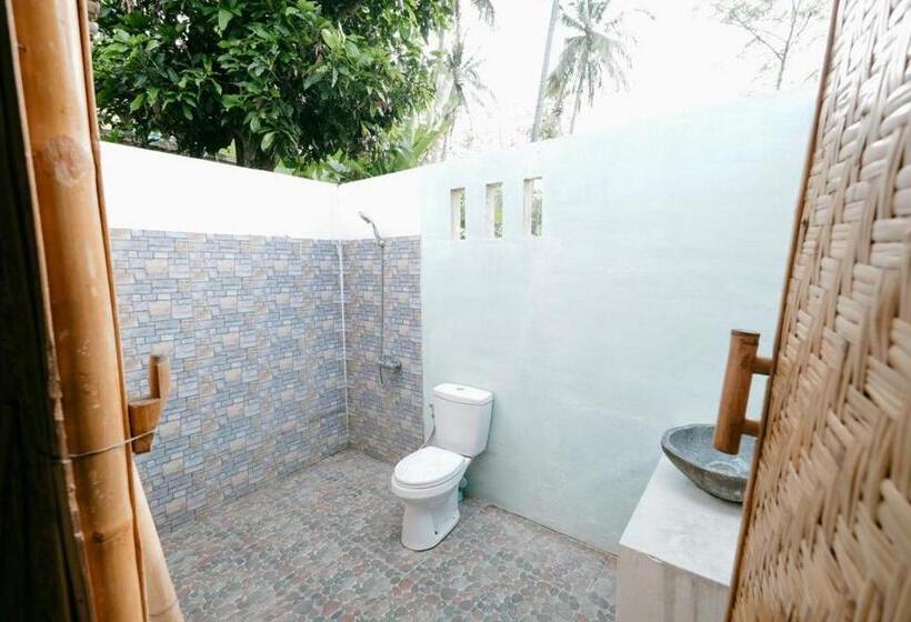 Отель Cici Bungalow Senggigi