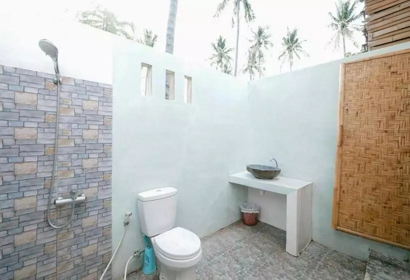 ホテル Cici Bungalow Senggigi