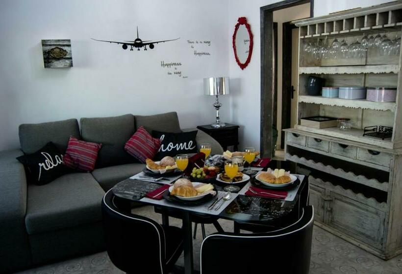 Lisbon Hostel Terminal 3