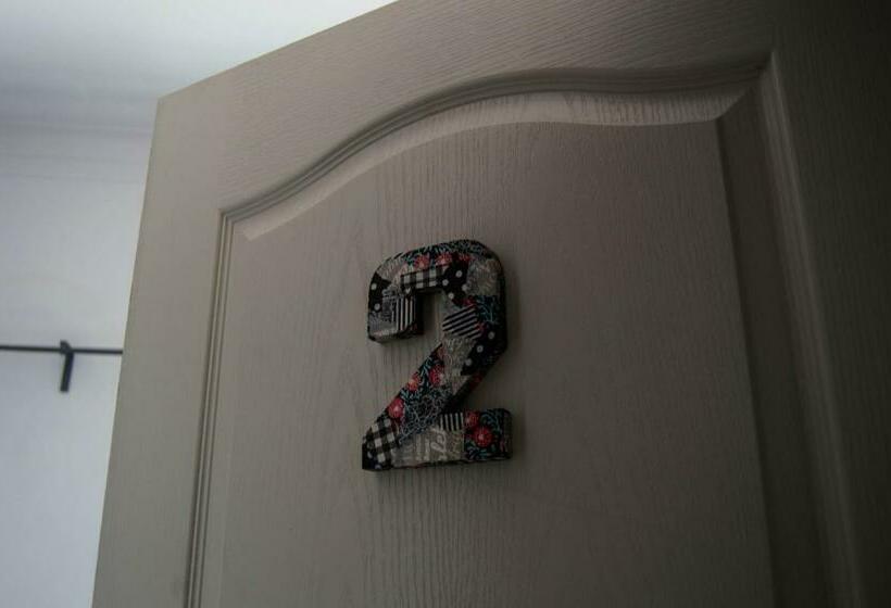 Lisbon Hostel Terminal 3