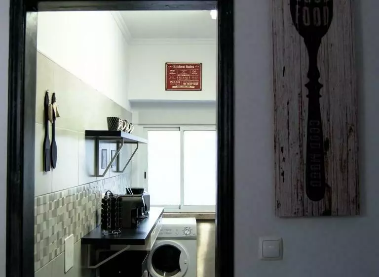 Lisbon Hostel Terminal 3