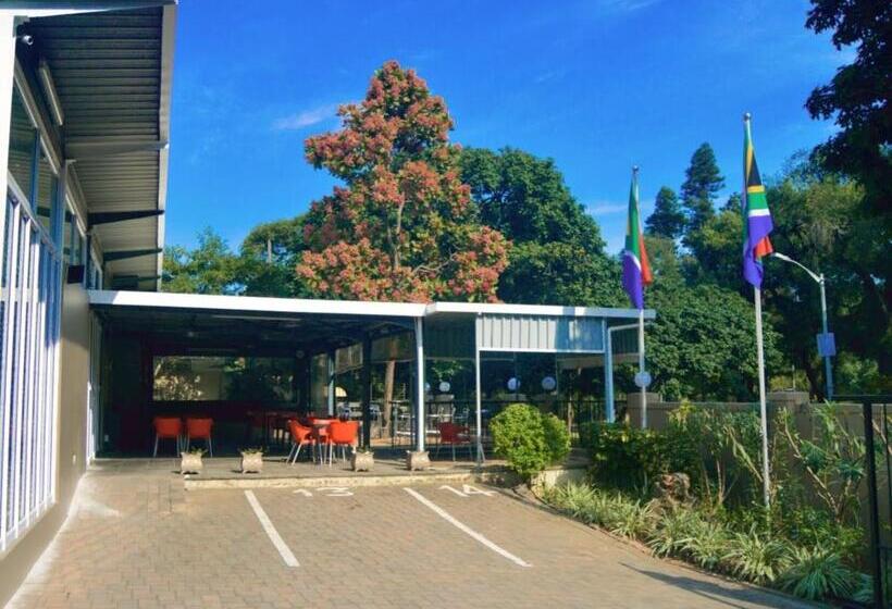 Essenwood Park Hotel