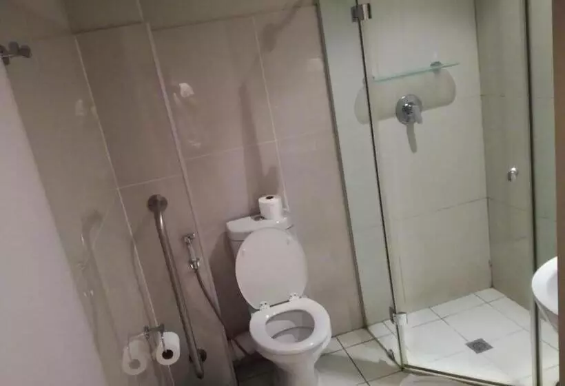 Essenwood Park Hotel