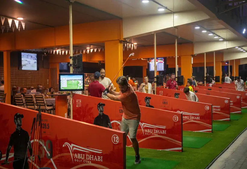 ホテル Abu Dhabi Golf Club