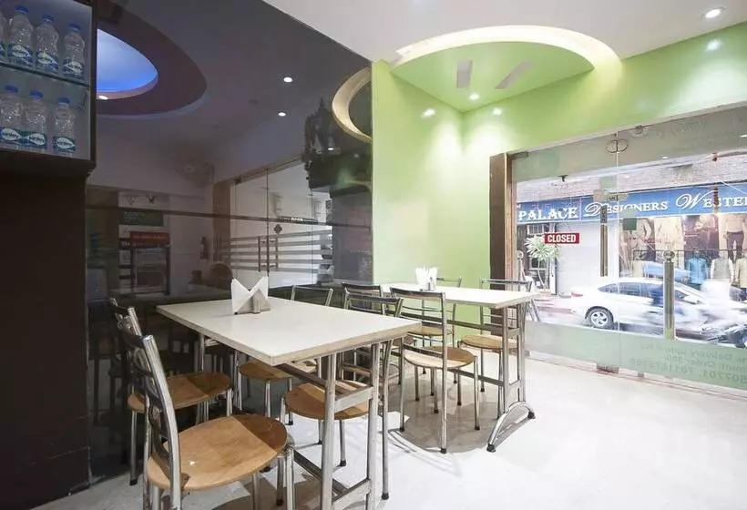 Hotelli Apra International