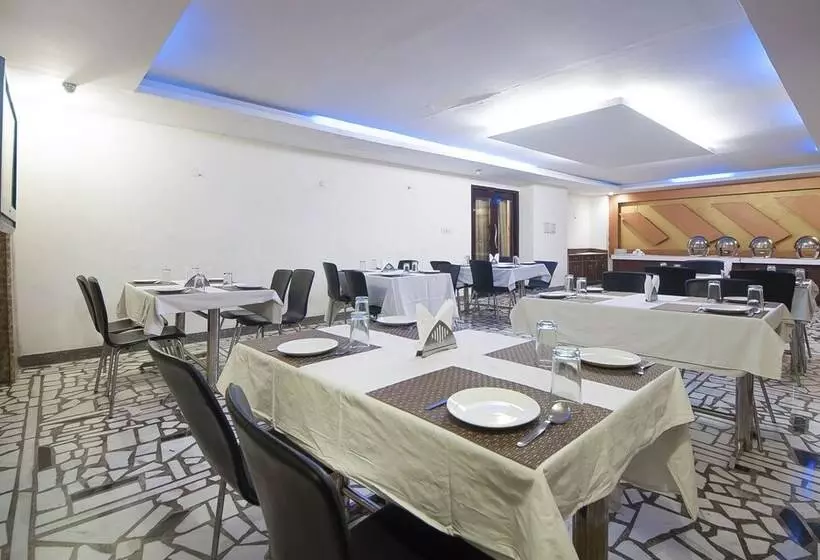 Hotelli Apra International