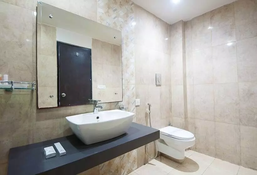 Hotelli Apra International