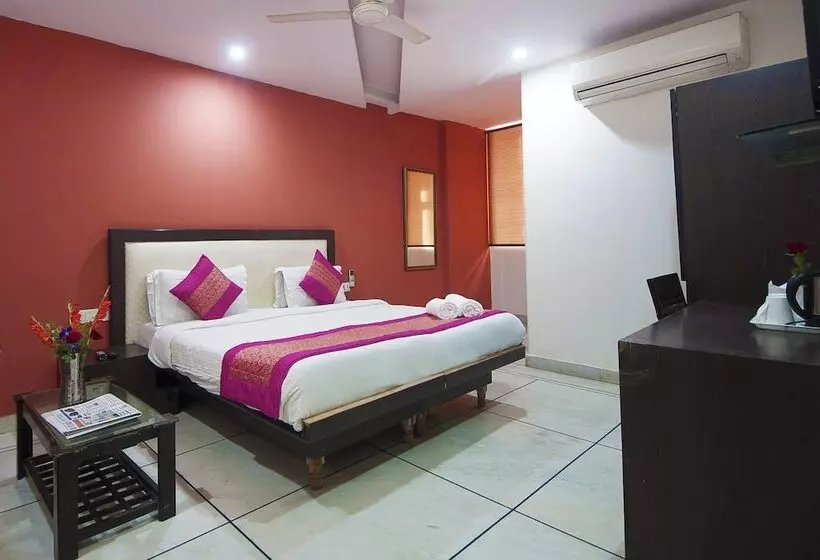 Hotelli Apra International