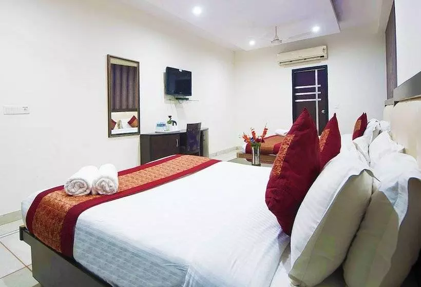 Hotelli Apra International