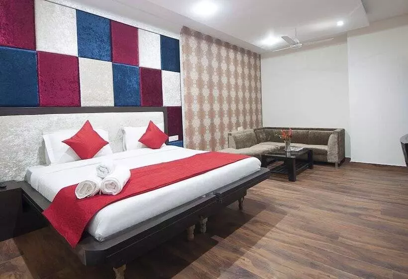 Hotelli Apra International