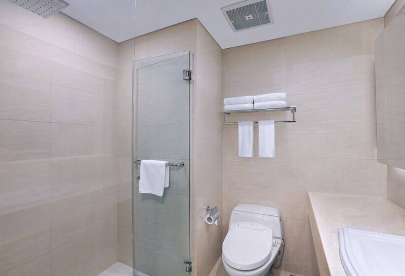 Atria Hotel Gading Serpong