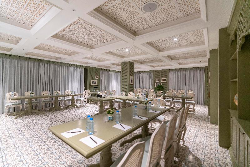 호텔 Au Lac Charner