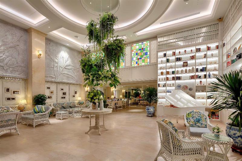 호텔 Au Lac Charner