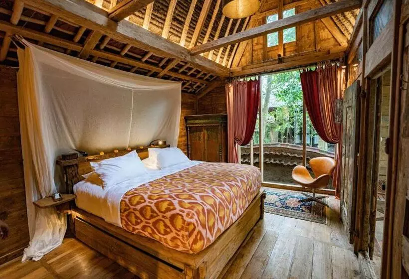 Отель Bambu Indah