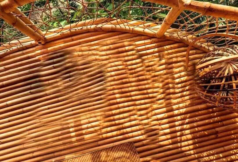 Отель Bambu Indah