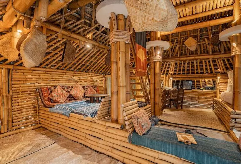Отель Bambu Indah