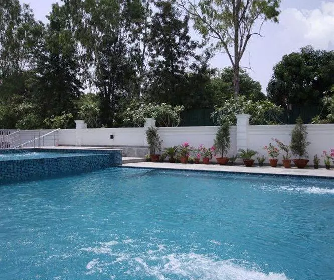 ホテル Country Inn & Suites By Radisson, Delhi Satbari
