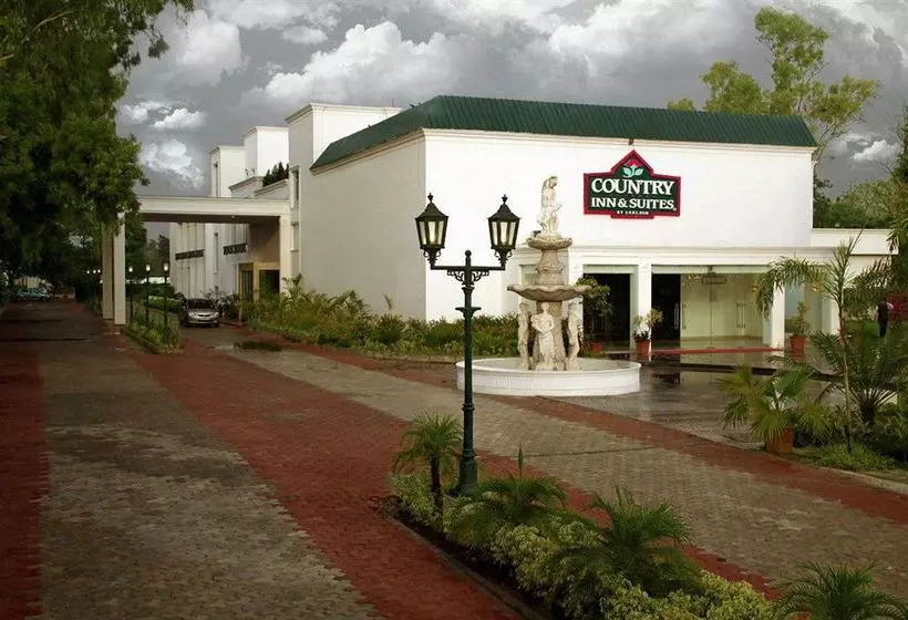 ホテル Country Inn & Suites By Radisson, Delhi Satbari