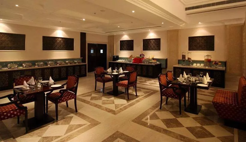 ホテル Country Inn & Suites By Radisson, Delhi Satbari