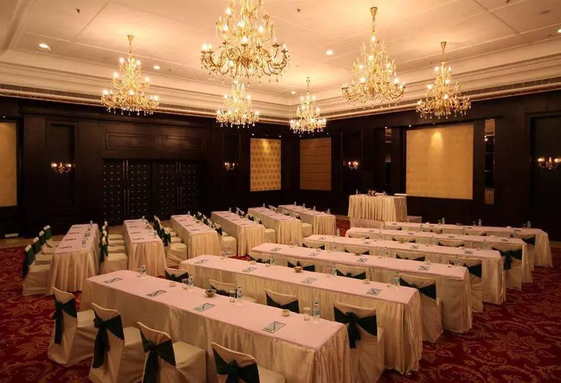 ホテル Country Inn & Suites By Radisson, Delhi Satbari