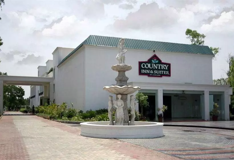 ホテル Country Inn & Suites By Radisson, Delhi Satbari