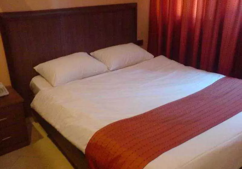 هتل Crystal Palace