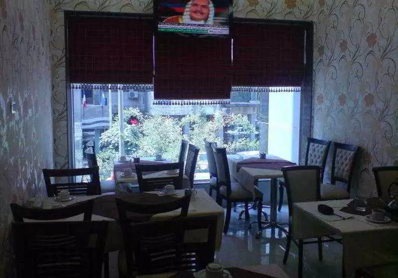 هتل Crystal Palace