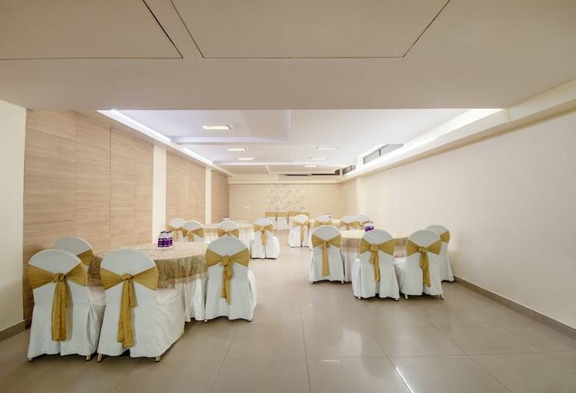 בית מלון כפרי Treebo Cabana