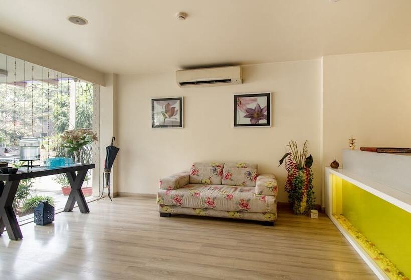 בית מלון כפרי Treebo Cabana