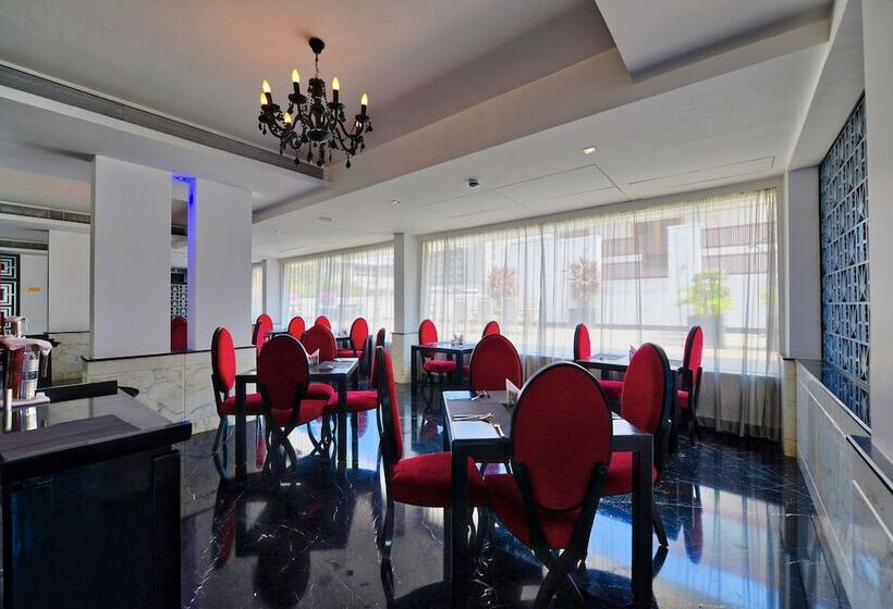 호텔 Ginger Dona Paula Goa