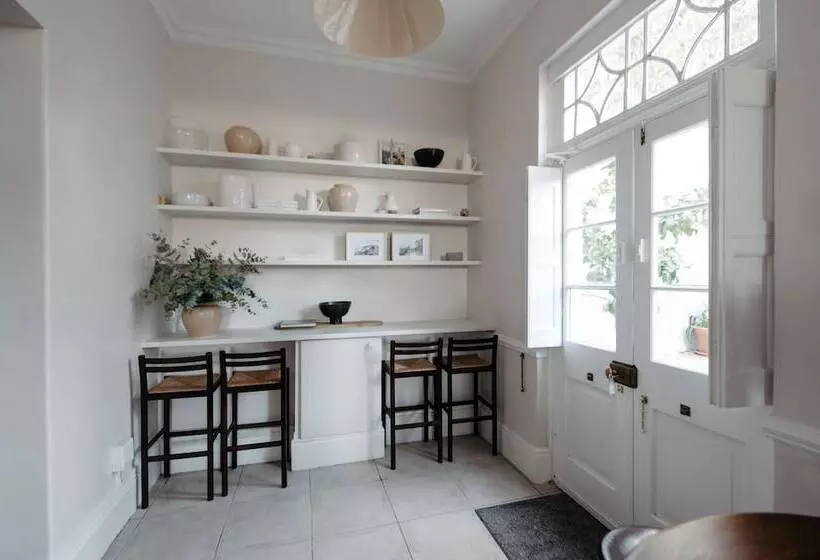 Hotel De Waterkant House