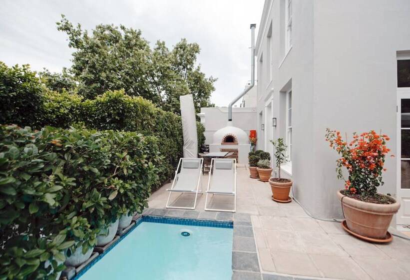 فندق De Waterkant House