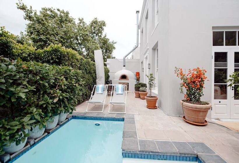 فندق De Waterkant House