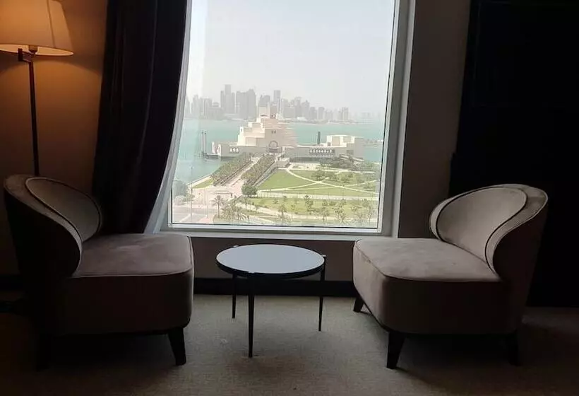 هتل Horizon Manor