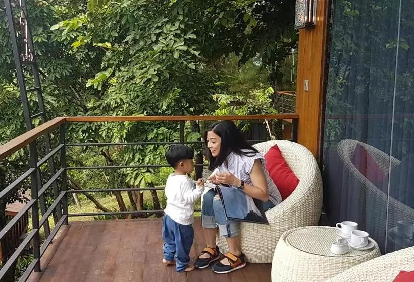 בית מלון כפרי Manohara Resort