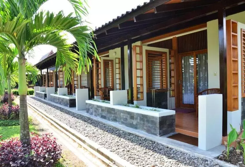 בית מלון כפרי Manohara Resort