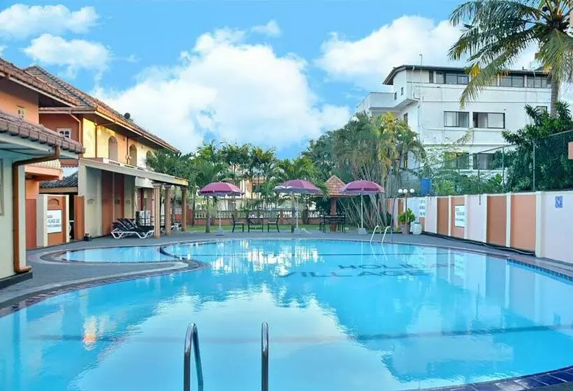 호텔 Paradise Holiday Village