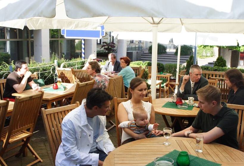 Hotelli Schwarzer Bar