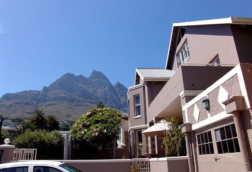 בית מלון כפרי The Fairways On The Bay