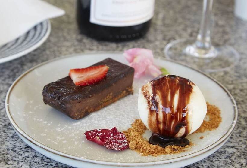 ホテル The Hyde All Suite