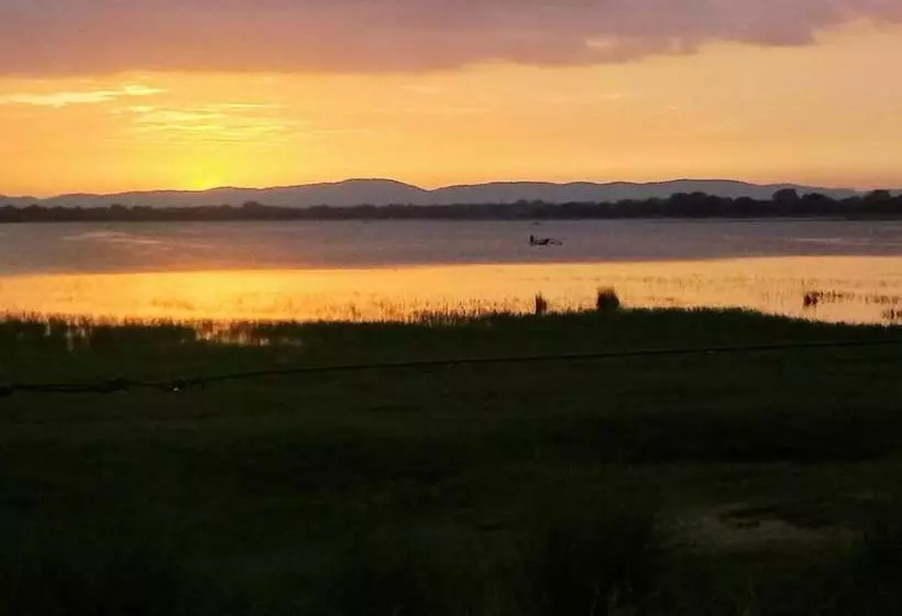 ホテル Nildiya Lake